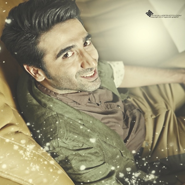 Gofti Bar Migardam song by Mohammad Sadeghi