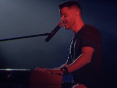 Sirvan Khosravi - Emrooz Mikham Behet Begam (Live)