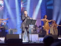 Jamshid - Hala Dige Dir Shode (Live)
