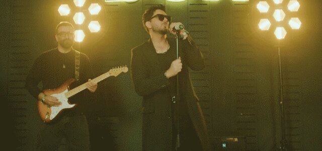 Roz O Shab (Live) · Farzad Farzin