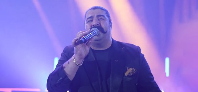 Kojaye In Shahri (Live) - Music Video by Behnam Bani