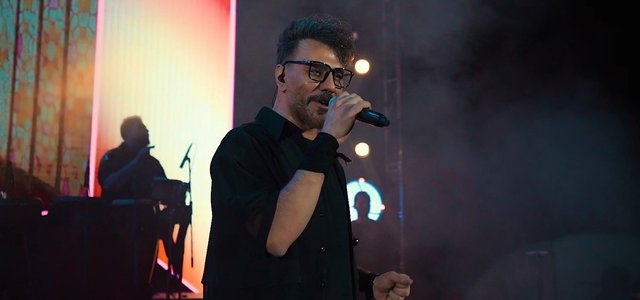 Axe To (Live) · Garsha Rezaei